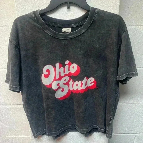 chicka-d Tops - Ohio state crop top
